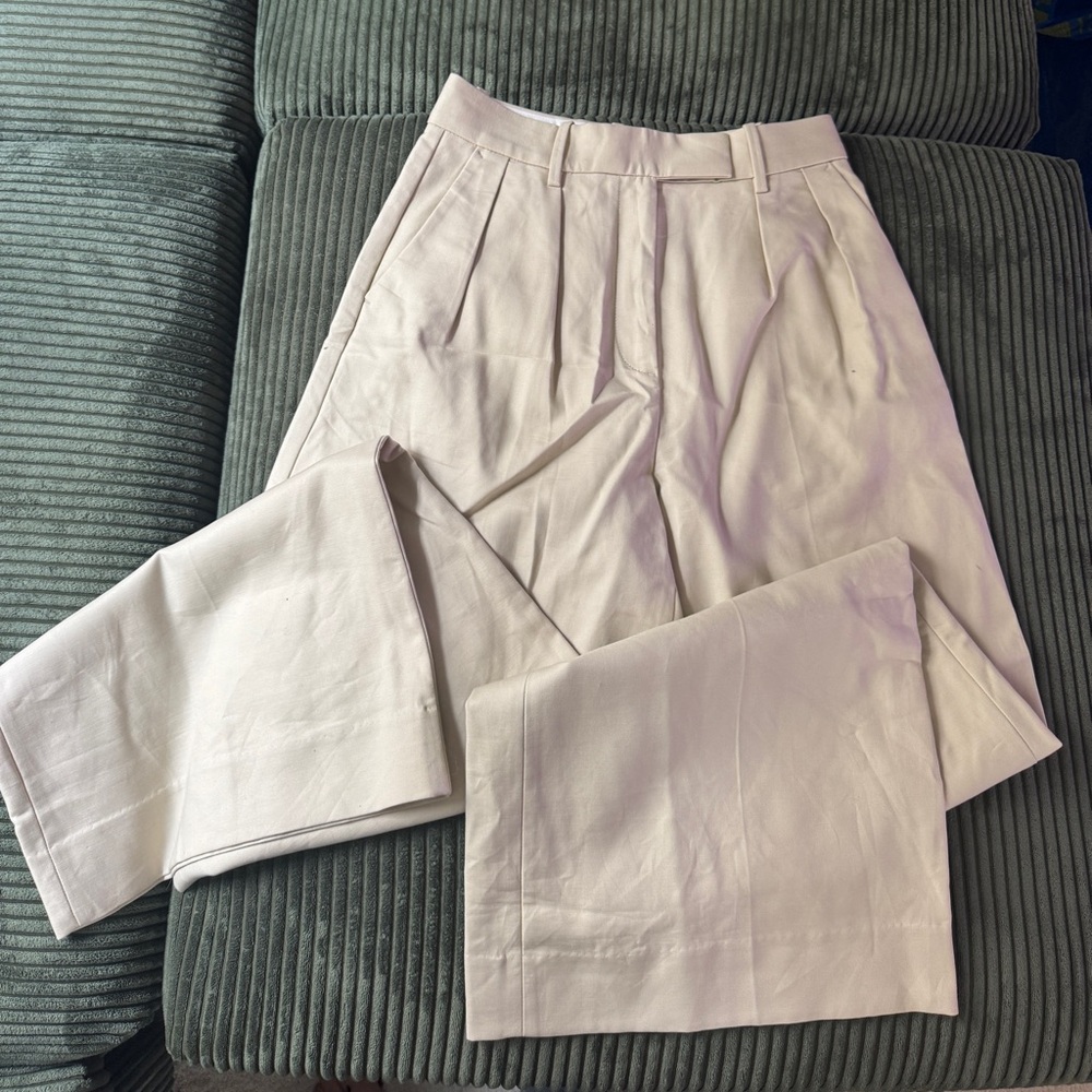 NWT Banana Republic Light Tan Wide Leg Pants